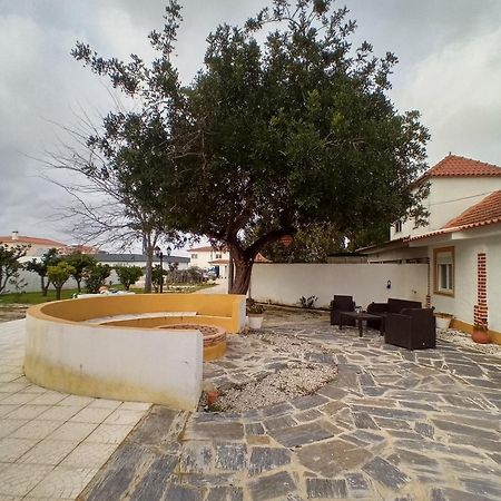 O Mundo Da Lua Villa Azeitao Luaran gambar